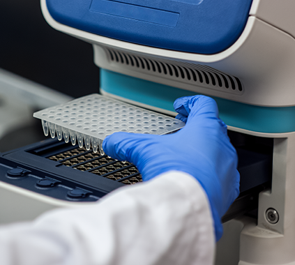 期技術研發主要集中于分子診斷基礎實驗 相開發早期技術團隊包含多名國內期技術 研發知名...